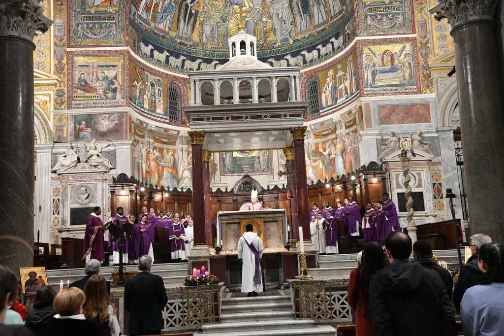 La Comunità di Sant'Egidio in festa per una nuova ordinazione sacerdotale. Mons. Vincenzo Paglia: 